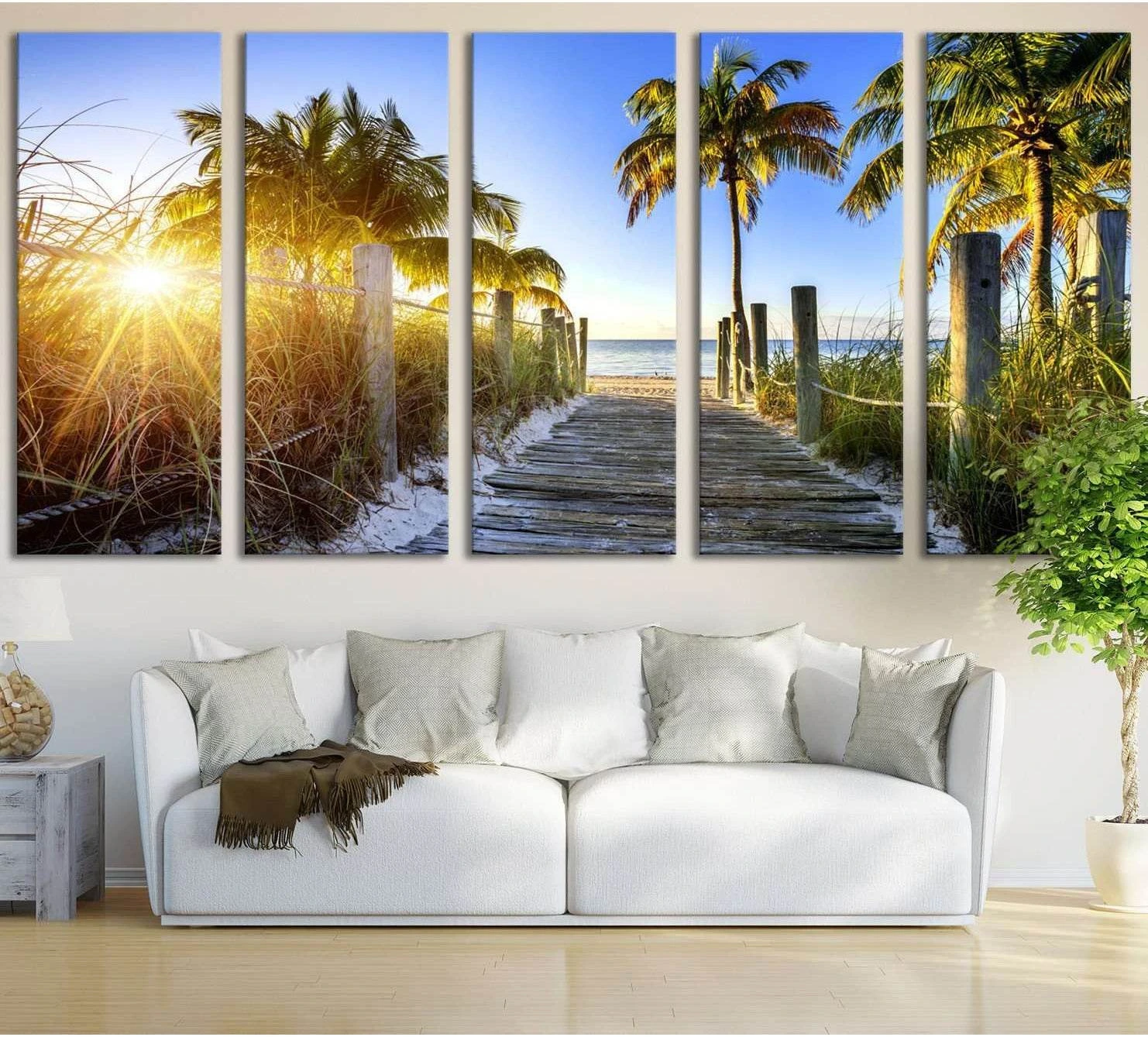 Miami Beach showing sea water, shoreline and horizon depth.